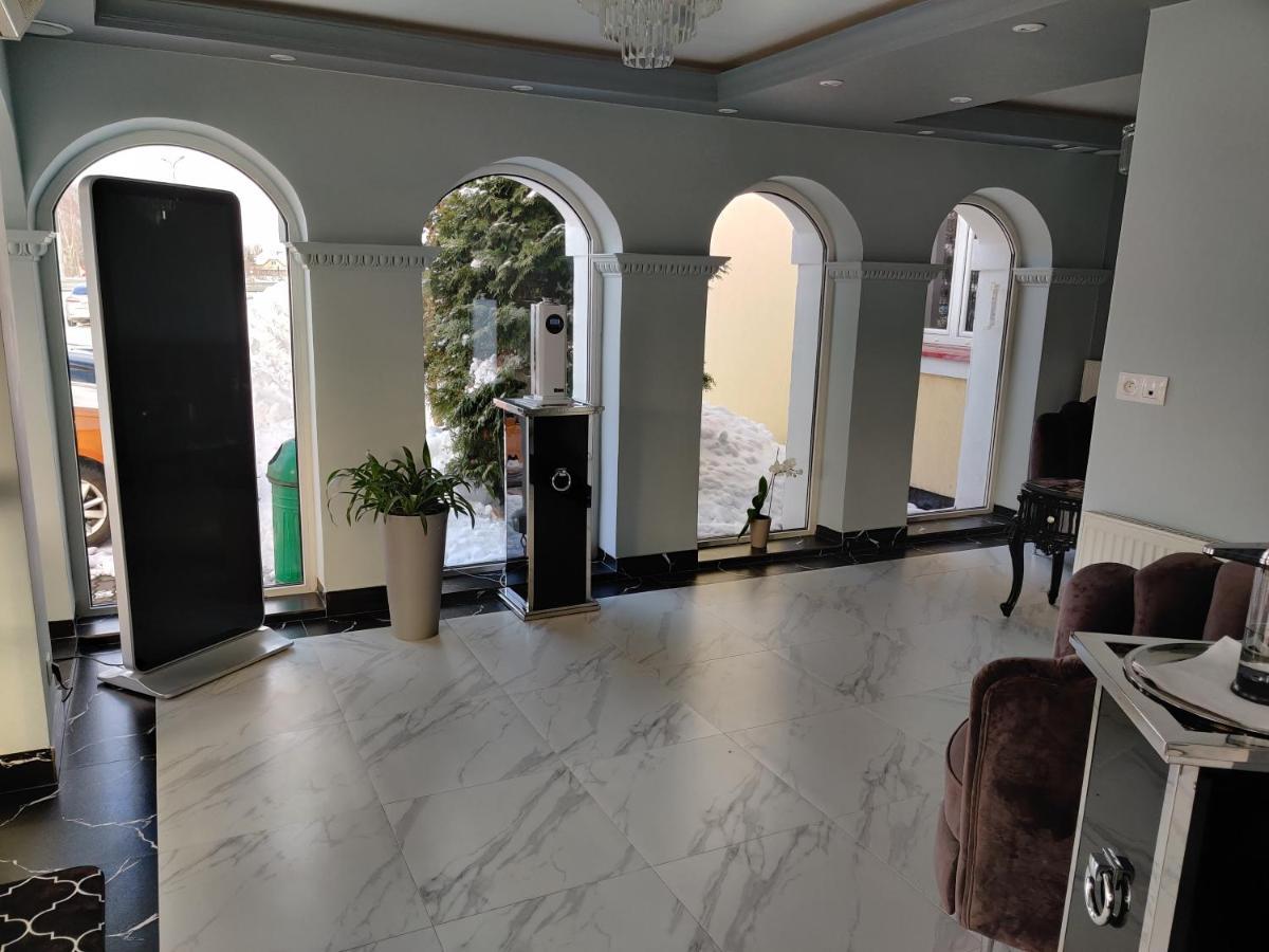 Belweder Aparthotel Porosly Bagian luar foto