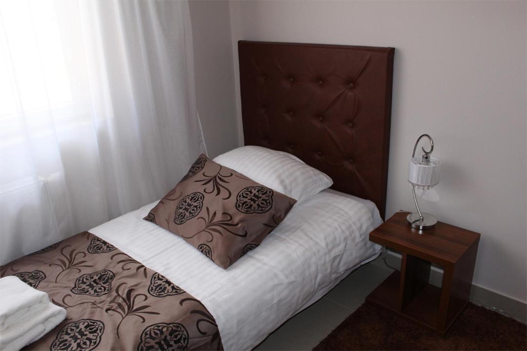Belweder Aparthotel Porosly Bagian luar foto