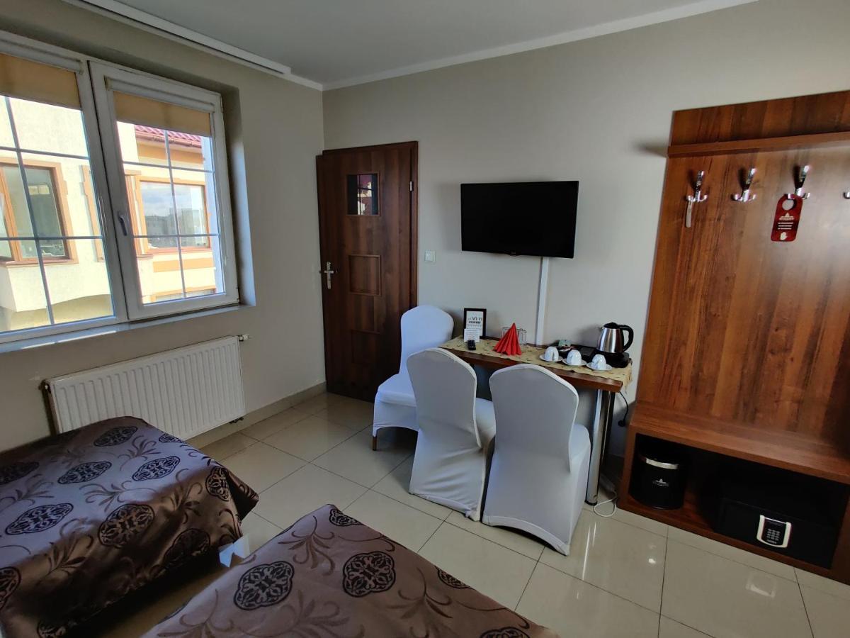 Belweder Aparthotel Porosly Bagian luar foto