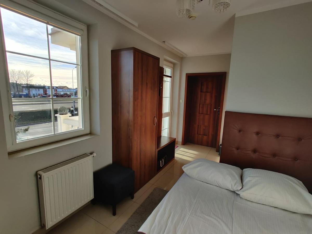 Belweder Aparthotel Porosly Bagian luar foto