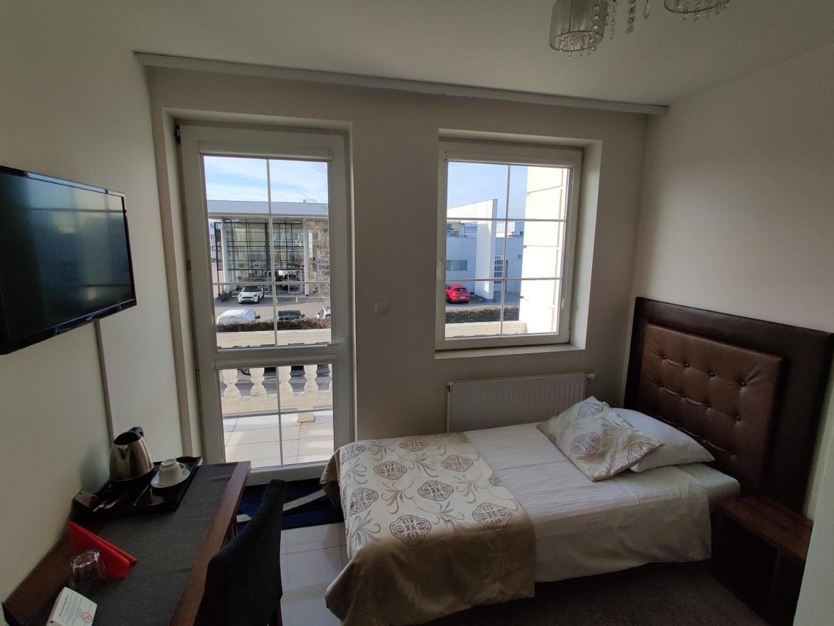 Belweder Aparthotel Porosly Bagian luar foto