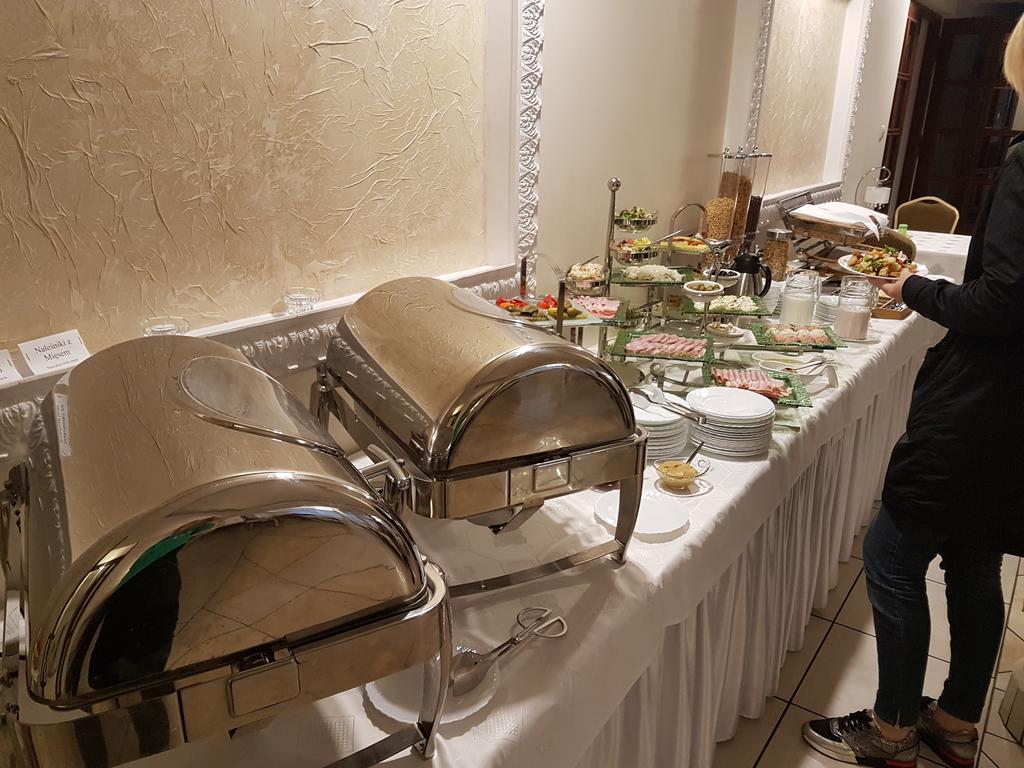 Belweder Aparthotel Porosly Bagian luar foto