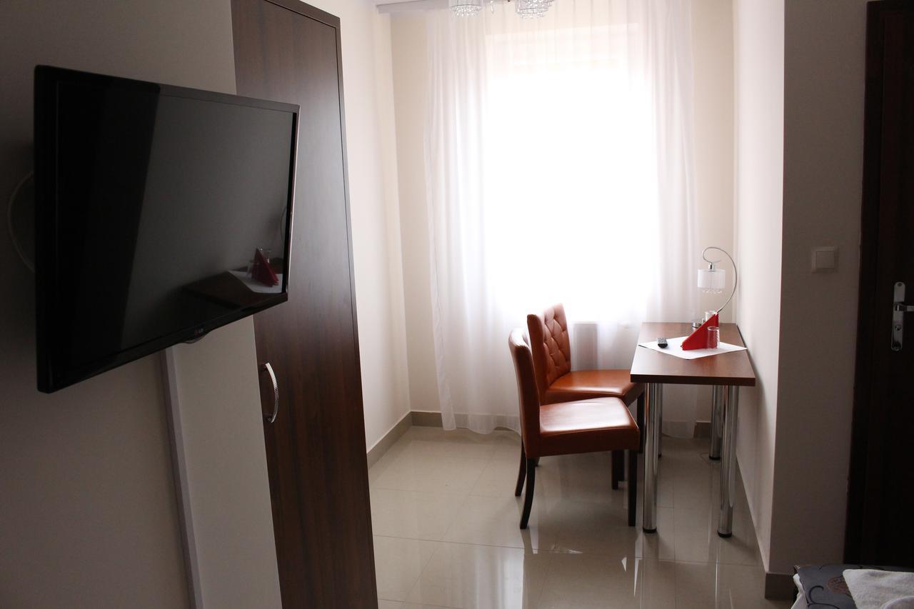 Belweder Aparthotel Porosly Bagian luar foto
