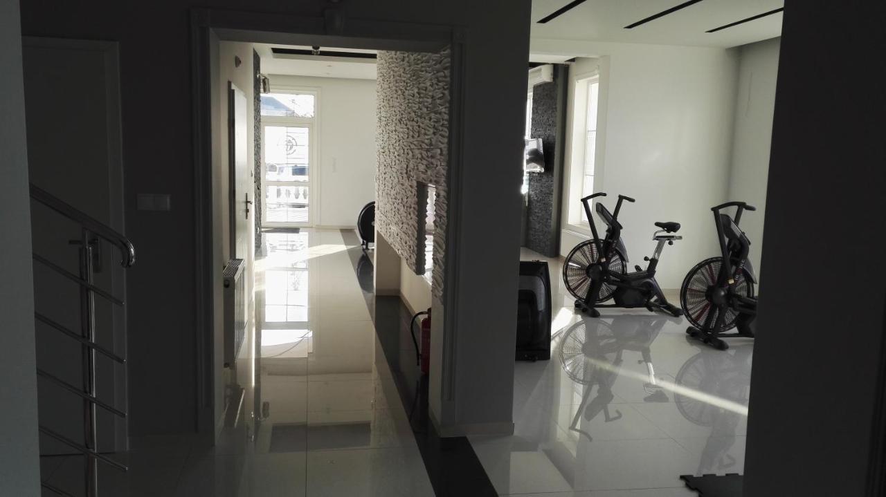 Belweder Aparthotel Porosly Bagian luar foto